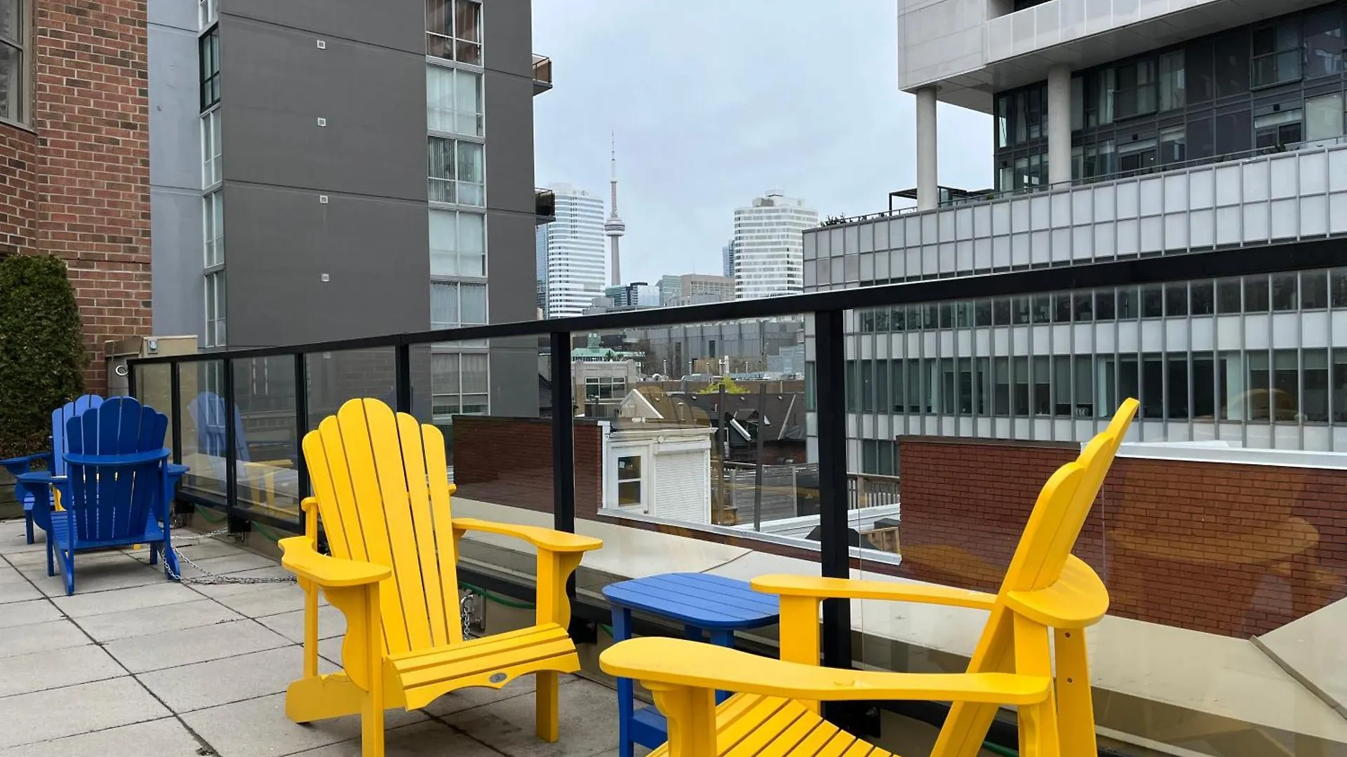 호스텔 Neill Wycik Hotel 토론토 캐나다