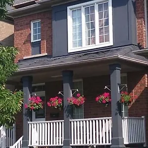 Homestay Village At York U, Toronto